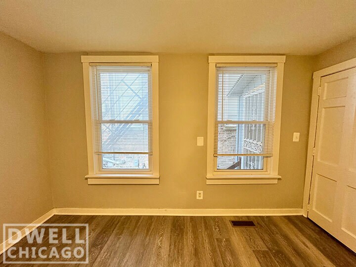 Building Photo - 1154 W 17th St