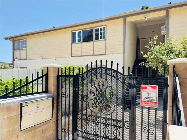 Building Photo - 18556 Community St