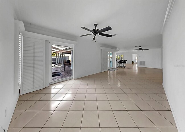 Building Photo - 6344 Cottonwood Ln