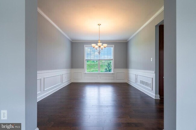Building Photo - 576 Championship Dr