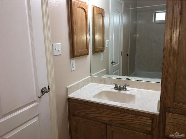 Building Photo - 3110 E Diamondhead Ave