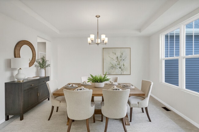 Building Photo - 668 Branson Dr