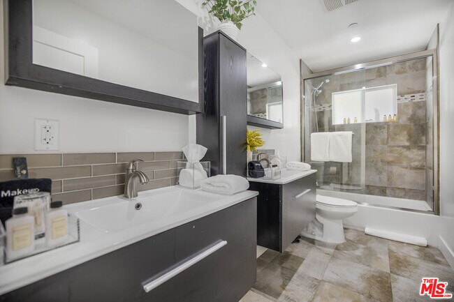 Building Photo - 18202 Rancho St