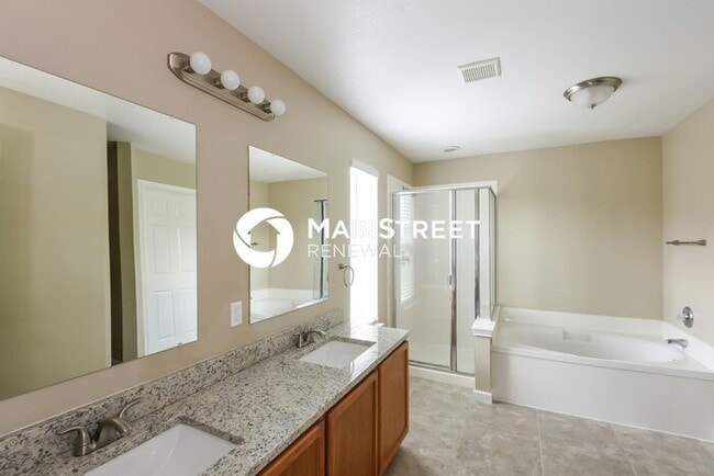 Building Photo - 4 Bedroom Pet-Friendly Home in Schertz, TX with Main Street Renewal