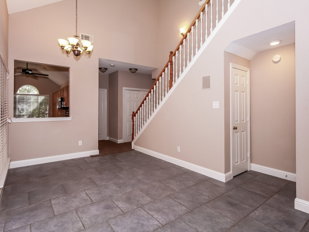 Building Photo - 952 Azalia Dr