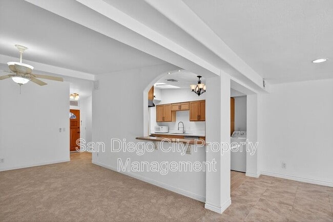 Building Photo - 2363 Judson St