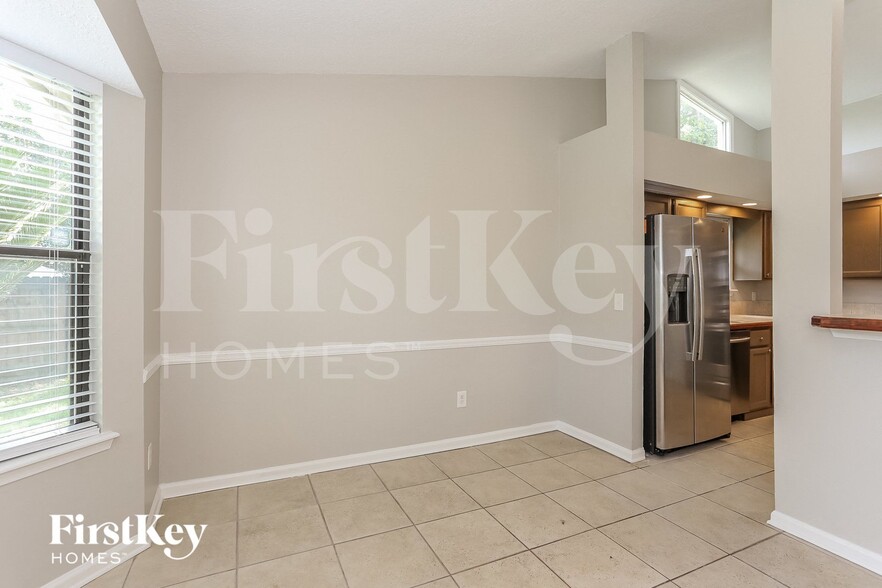Building Photo - 1645 Ponderosa Pine Dr E