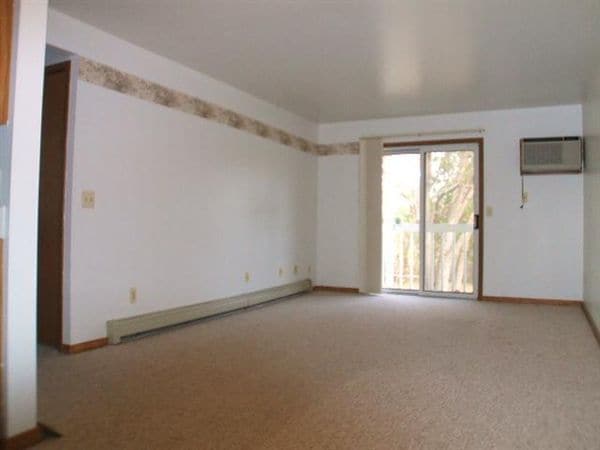 Building Photo - 2130 Burton St SW