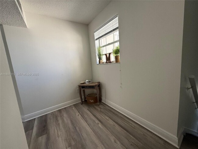 Building Photo - 2634 SE 21st Ct