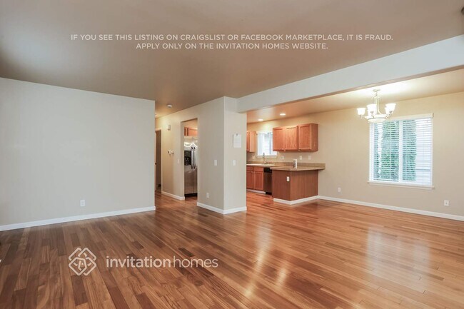 Building Photo - 11408 33rd St NE