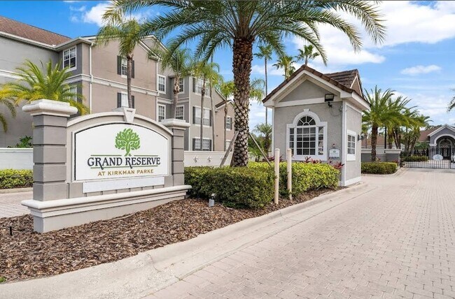 Building Photo - Grand Reserve - 3319-0327
