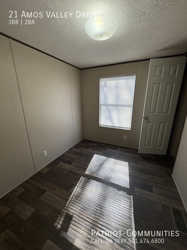 Building Photo - 21 Amos Valley Dr