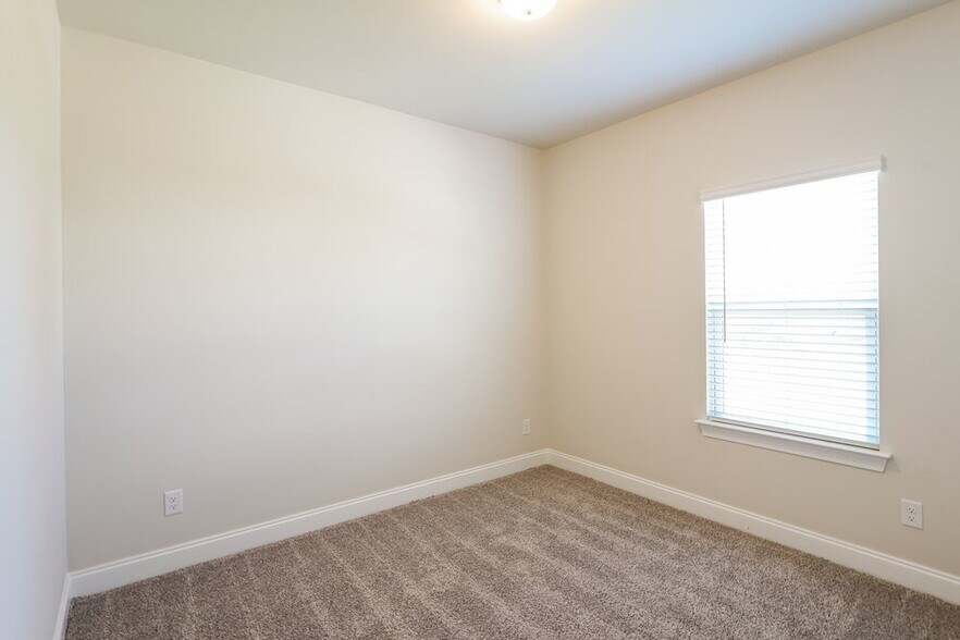 Building Photo - 1230 Dutch peak