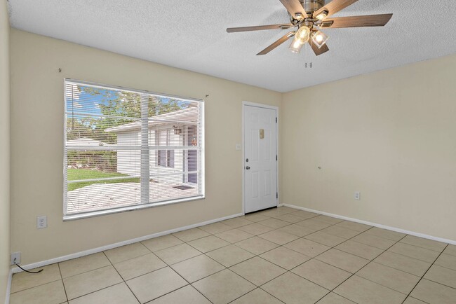 Building Photo - Newly remodeled 2 bedroom, 1 bath in Kissimmee