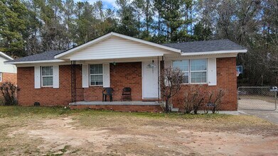 Building Photo - Section 8 accepted with approved application