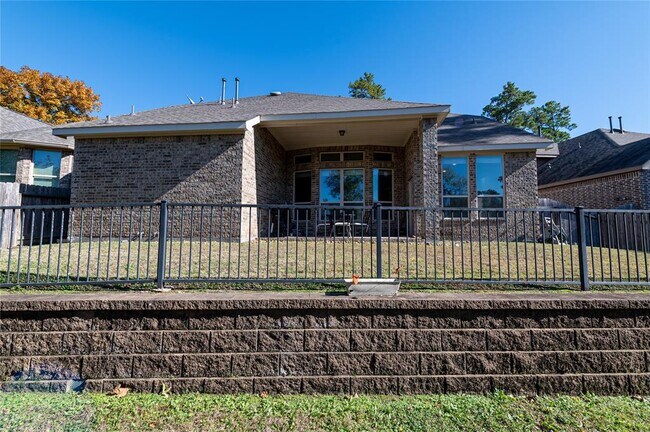 Building Photo - 4855 Bayou St.John