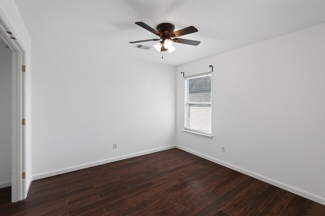 Building Photo - 331 Mantova Dr