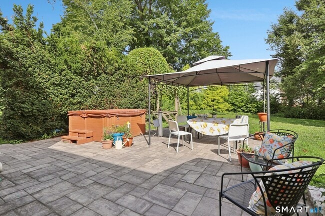 Building Photo - 104 Bentwood Rd