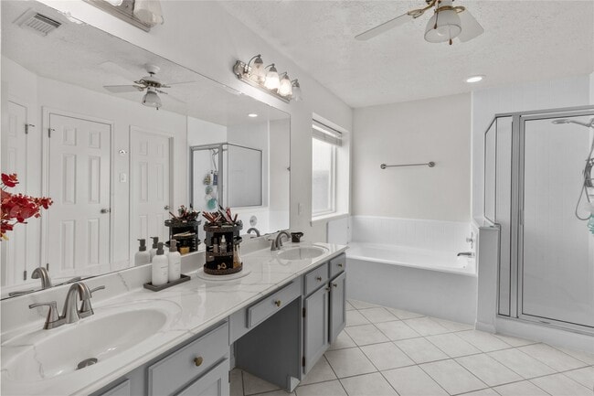 Building Photo - 3223 Autumn Bridge Ln