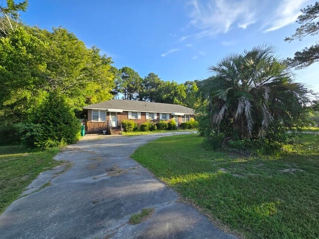 Building Photo - 1565 Jefferson Rd