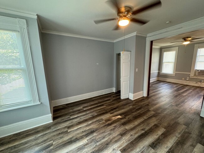 Building Photo - Spacious 2BR Duplex with Laundry Hookups + Big Yard