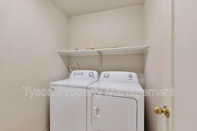 Building Photo - 8012 Corn Mountain Pl NW