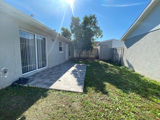 Building Photo - 2439 Harbor Town Dr