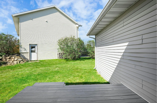 Building Photo - Cottage Grove Duplex