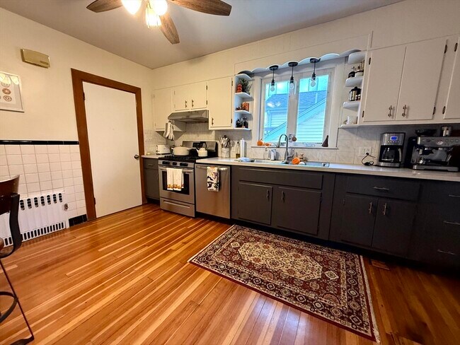 Building Photo - 151 Lexington St