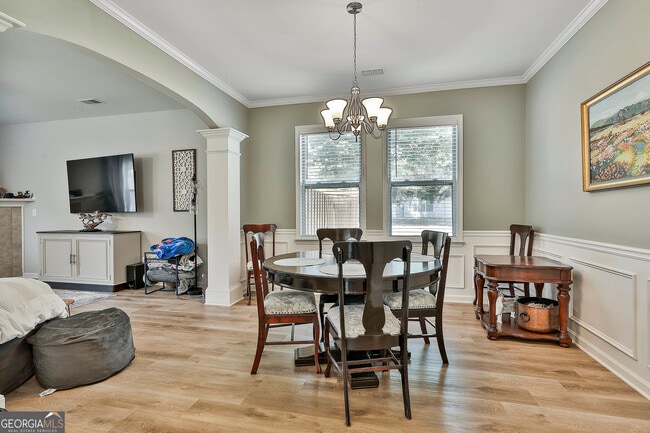 Building Photo - 205 Inverness Ave