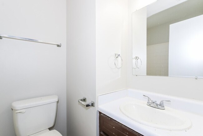 Building Photo - 3 Bedroom Augusta Gem!