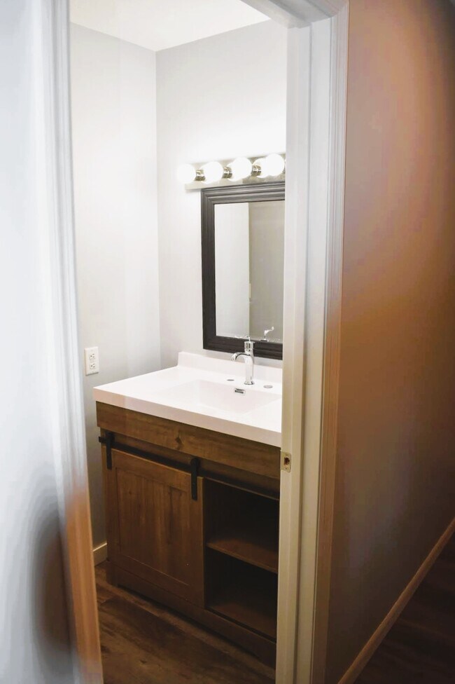 Building Photo - Woodlands