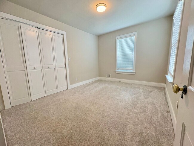 Building Photo - 1232 Lafayette St