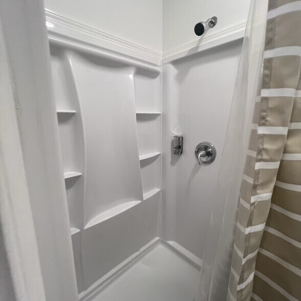 Building Photo - 4584 Tamarind Dr