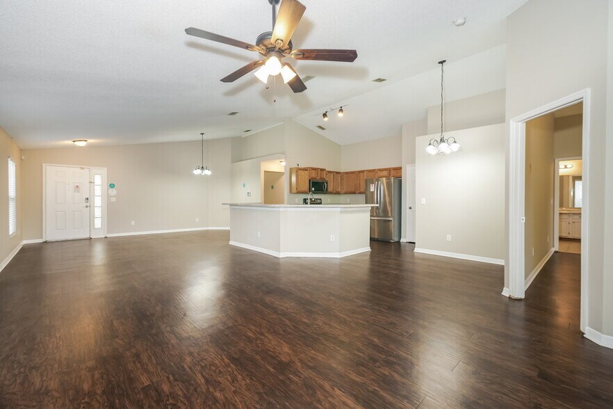 Building Photo - 1207 Whitewood Way