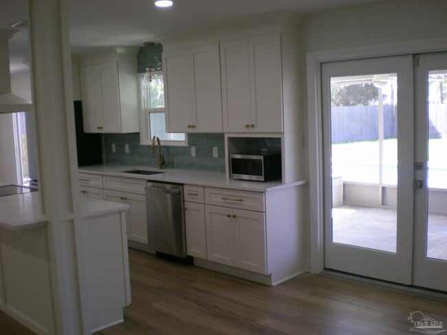 Building Photo - 11606 Chanticleer Dr