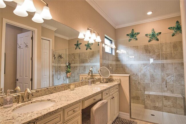 Building Photo - 25046 Spartina Dr