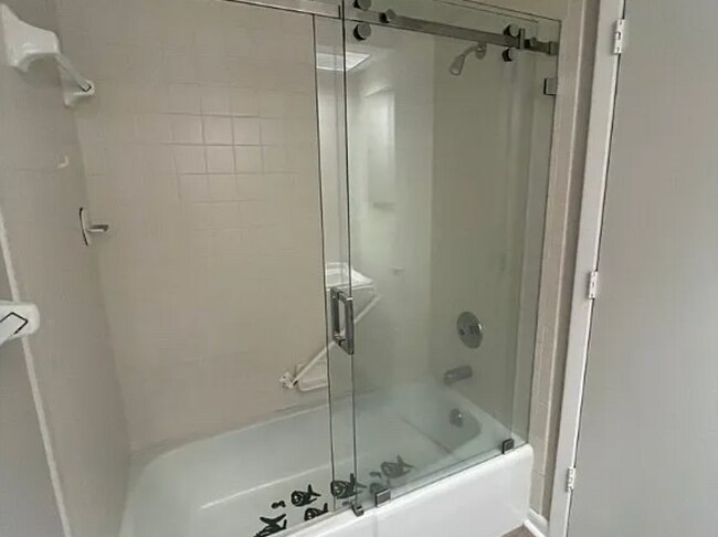 Building Photo - 6824 Sandtrap Dr N