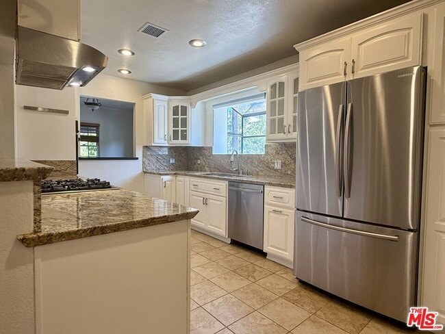 Building Photo - 6205 Gentry Ave
