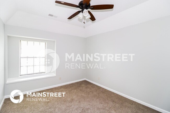 Building Photo - 6349 Valleydale Dr