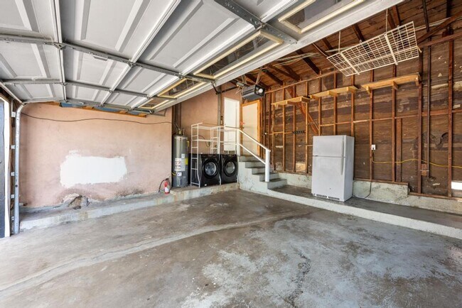 Building Photo - 1007 Winston Dr