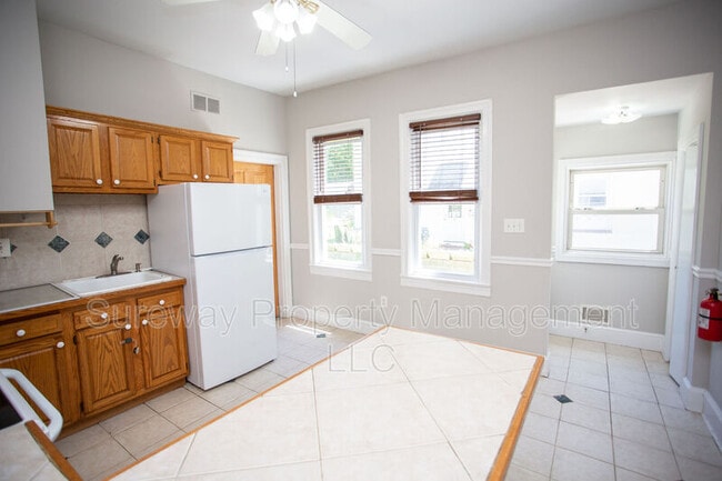 Primary Photo - 21 N Lenola Rd