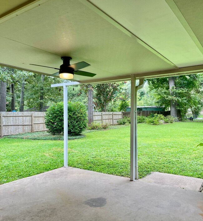 Building Photo - South Tyler! Beautifully Updated 3 Bedroom...