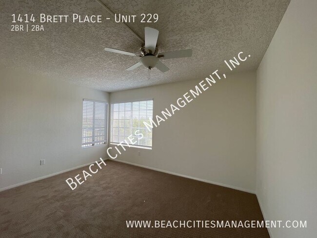 Building Photo - 1414 Brett Pl