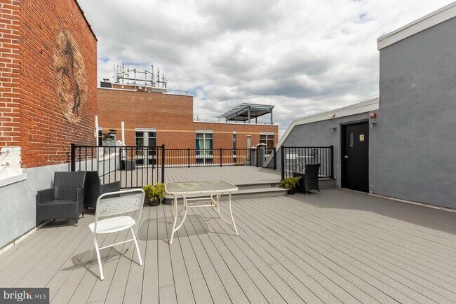Building Photo - 12 Letitia St