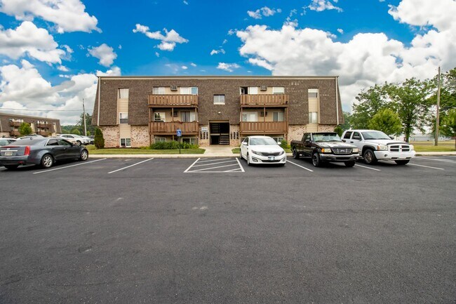 Building Photo - 930 Hostetler Rd