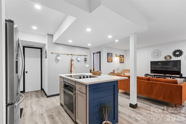 Building Photo - 25033 Molokai Dr