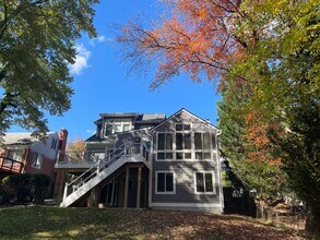 Building Photo - Fantastic 5 Bed 3 Bath Single Family Home ...