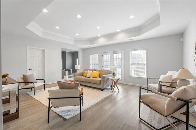 Building Photo - 870 Longstone Landing