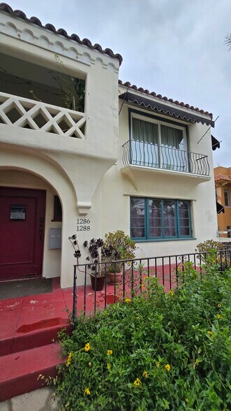 Building Photo - 1288 N Los Robles Ave